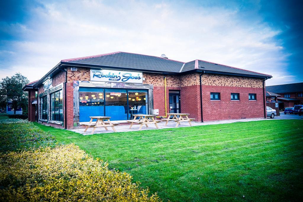 Travelodge Waterford Eksteriør billede